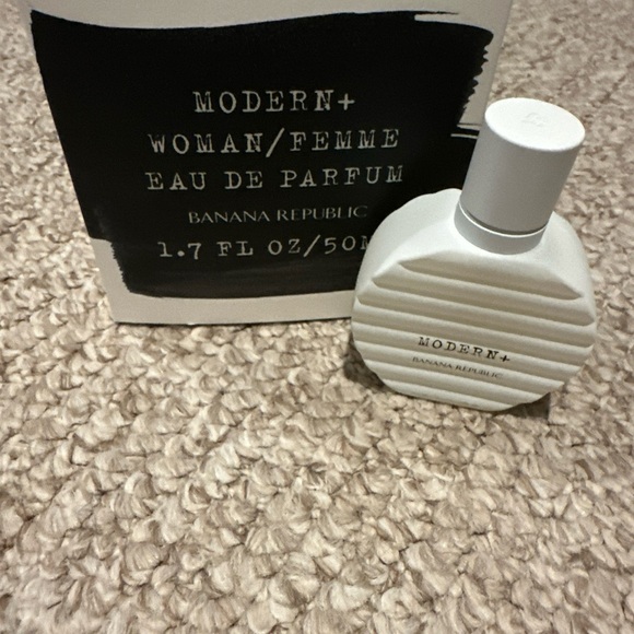 Banana Republic New In Box Modern Perfume - Picture 4 of 8